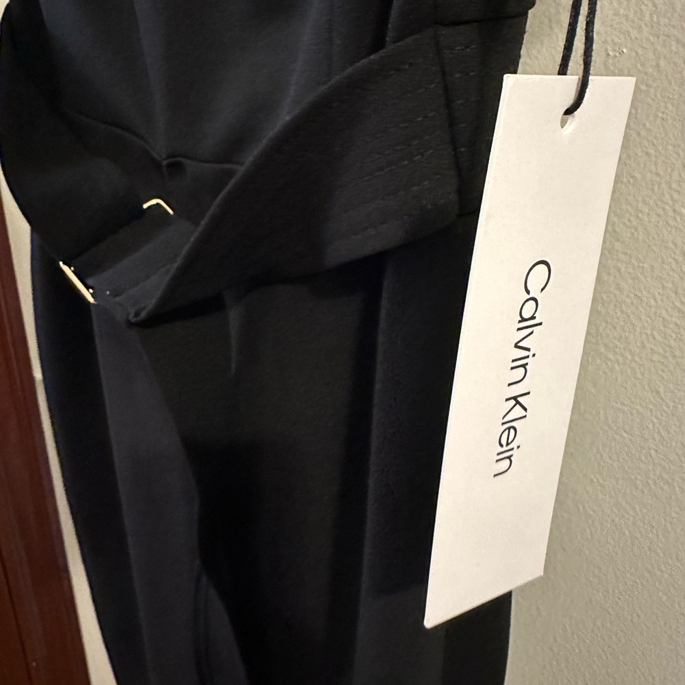 Calvin Klein - Picture 3 of 5